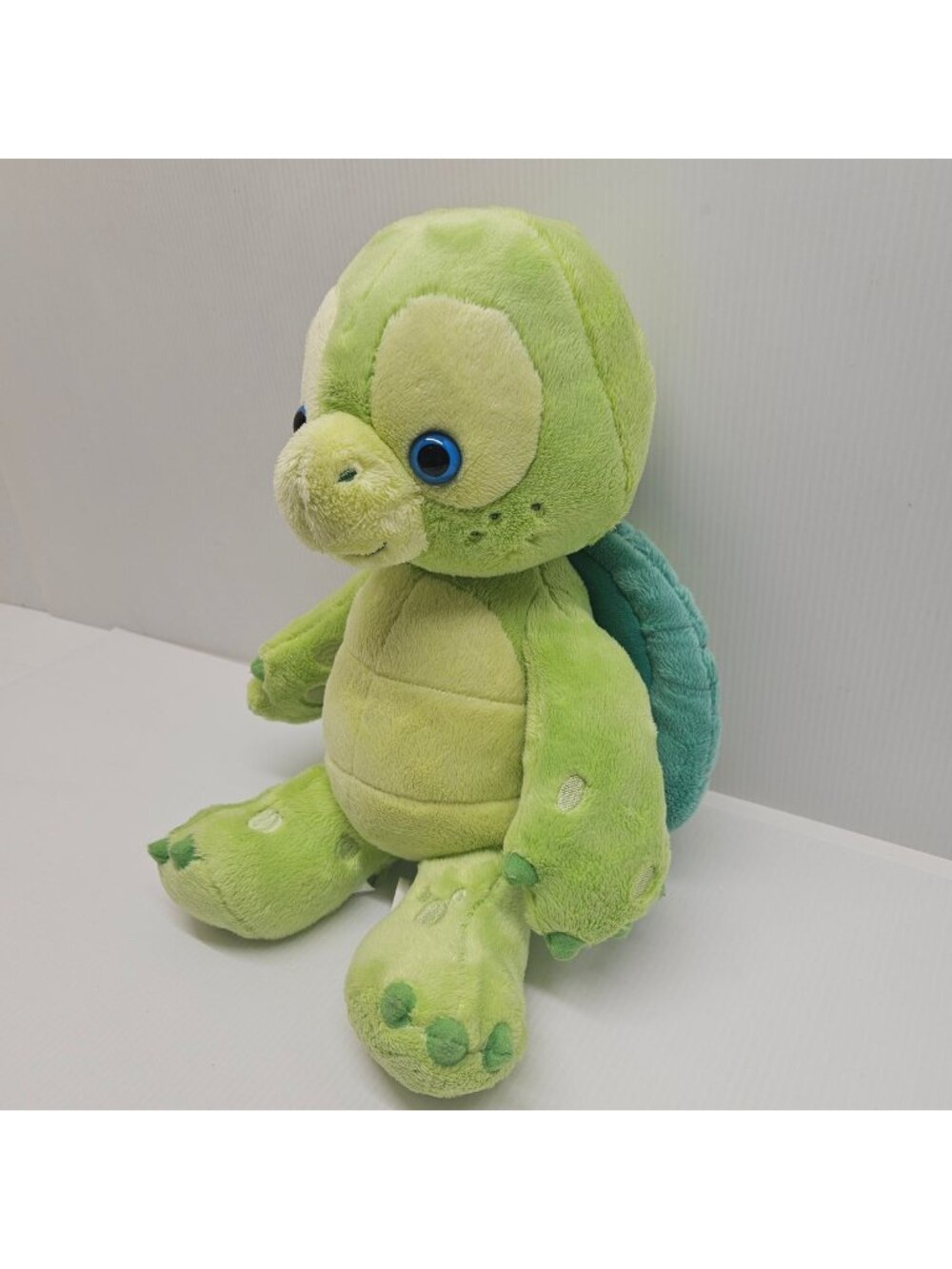 Disney Aulani Olu Mel Turtle Plush 14" Hawaii Friend of Duffy Stuffed Animal EUC